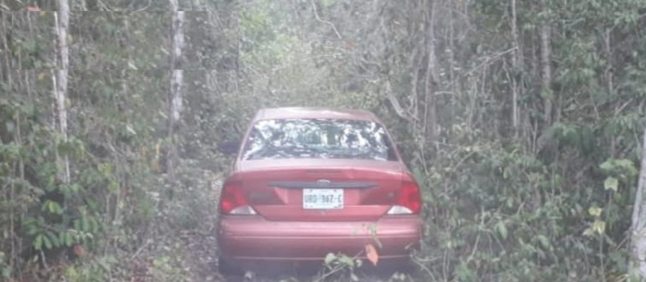 El automóvil fue encontrado en la comunidad de Miguel Hidalgo en el municipio de Bacalar