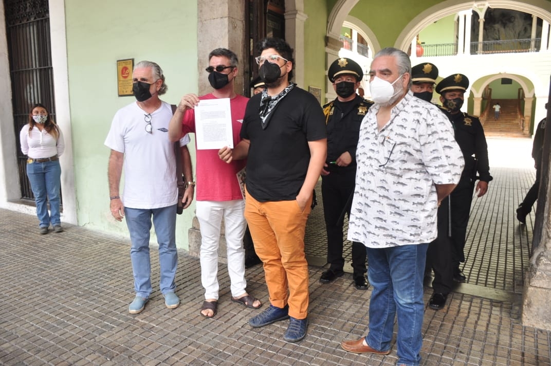 Los bares y restaurantes tenían una licencia para operar como restaurantes