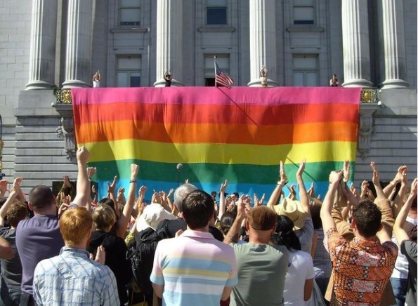 La bandera del arcoíris es el símbolo de la comunidad LGBTTI+ desde hace 43 años La bandera del arcoíris es el símbolo de la comunidad LGBTTI+ desde hace 43 años