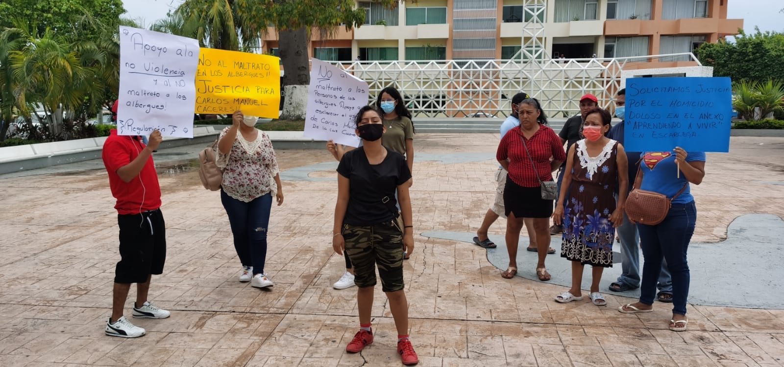 Manifestantes piden justicia por la muerte de en el centro de rehabilitación Aprendiendo a Vivir’ Manifestantes piden justicia por la muerte de en el centro de rehabilitación Aprendiendo a Vivir’