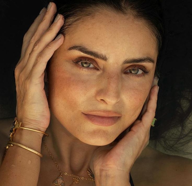 Aislinn Derbez