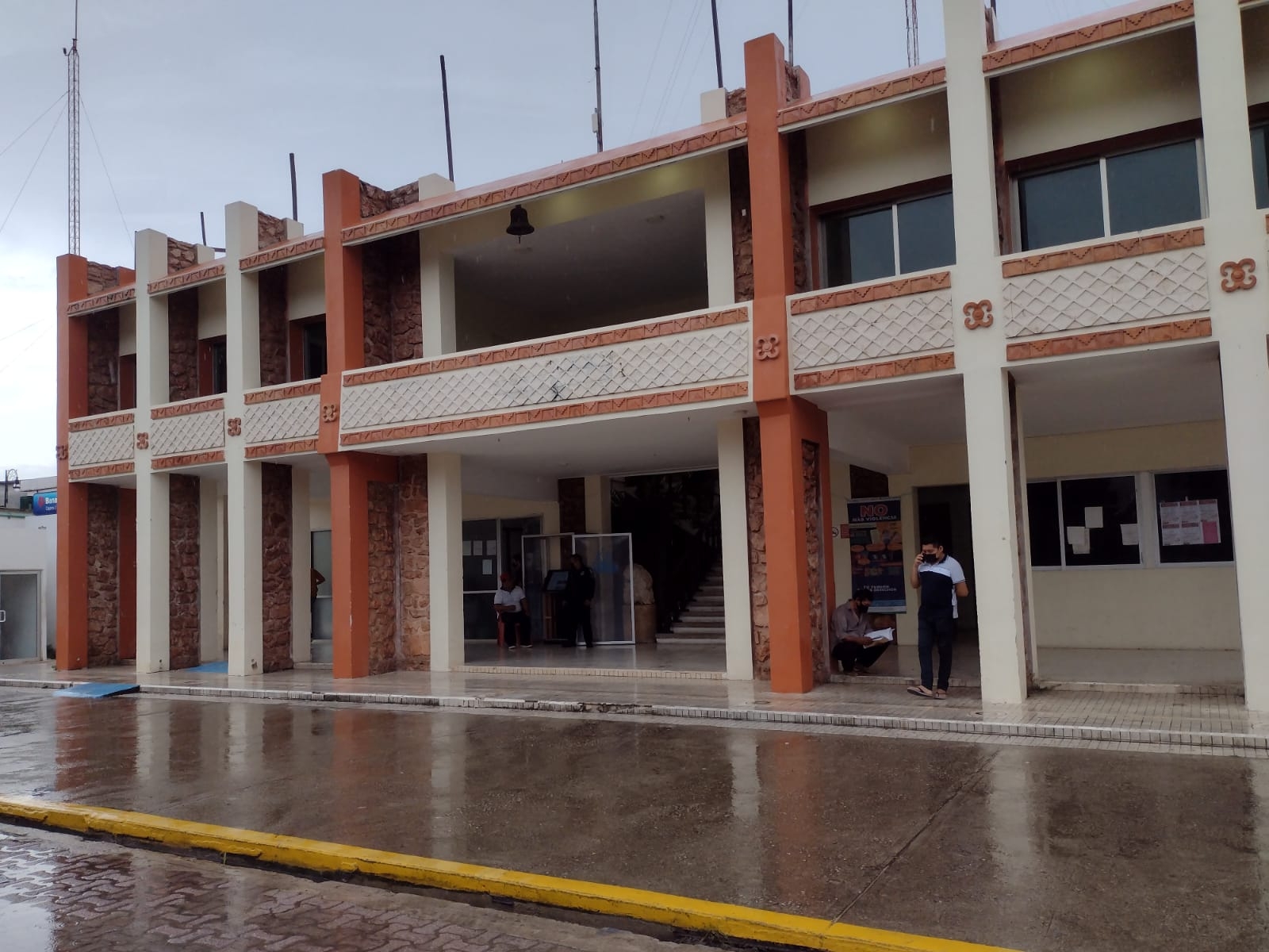 Trabajadores sindicalizados protestan por sus derechos
Trabajadores sindicalizados protestan por sus derechos