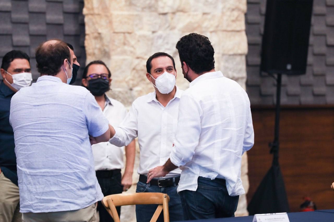 Mauricio Vila se reúne con representantes de los 130 restaurantes para escuchar sus necesidades e inquietudes Mauricio Vila se reúne con representantes de los 130 restaurantes para escuchar sus necesidades e inquietudes