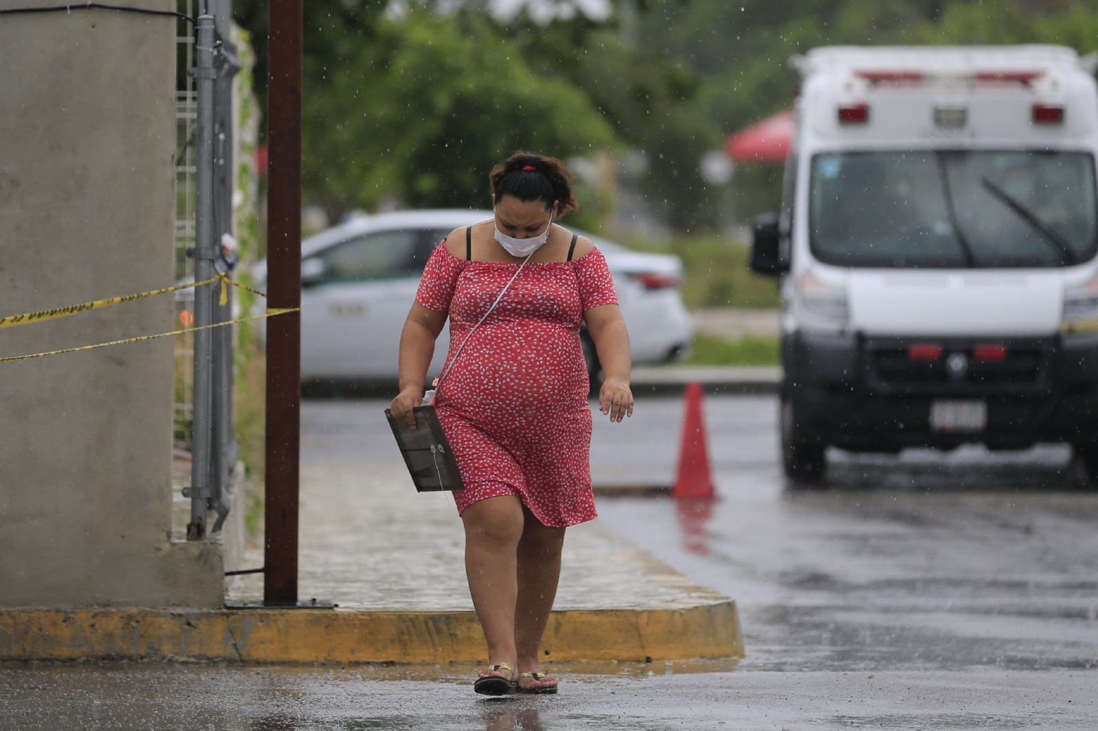 La alimentación y el ejercicio son importantes durante el embarazo para evitar complicaciones en el parto o la gestación La alimentación y el ejercicio son importantes durante el embarazo para evitar complicaciones en el parto o la gestación