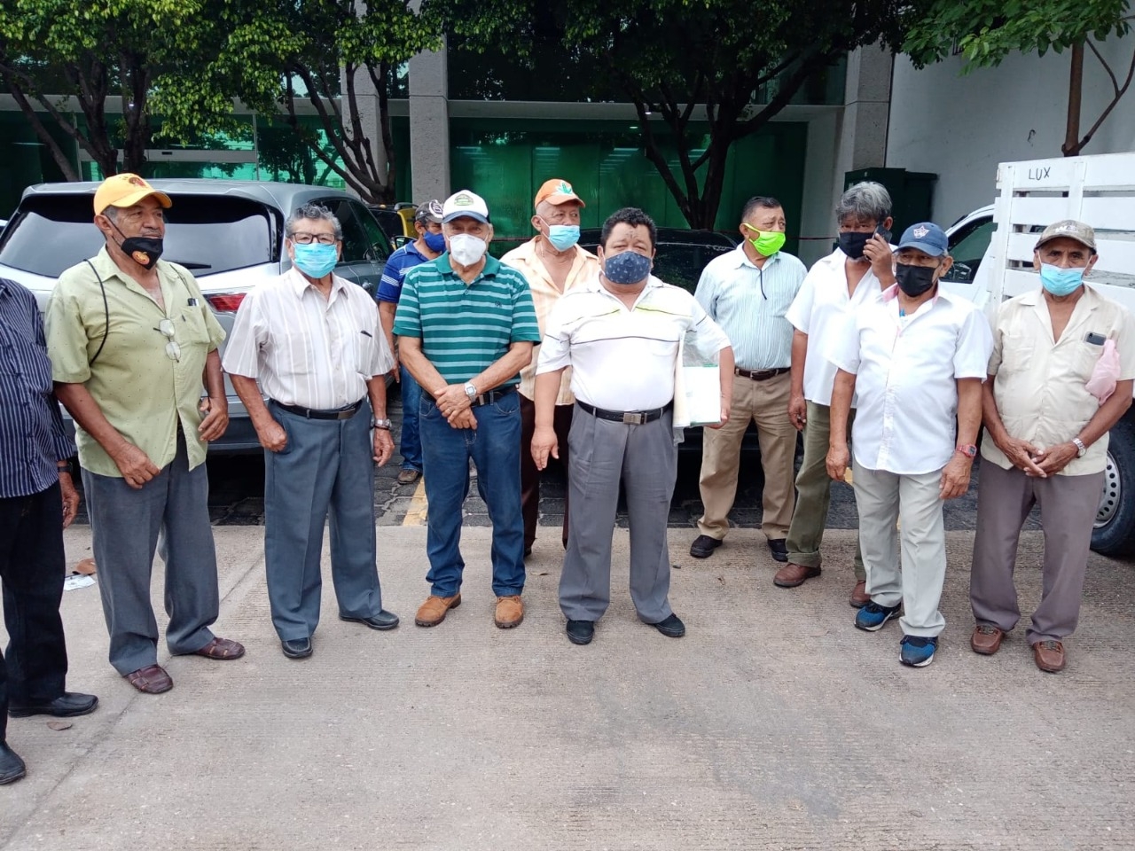 Pescadores de altura de Campeche piden apoyo a PEMEX y son reagendados