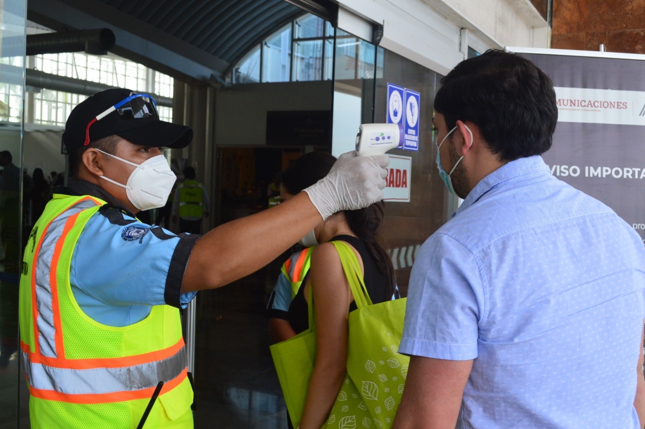 Medidas de prevención sanitaria podrían ser más estrictas en el Aeropuerto Internacional de Campeche