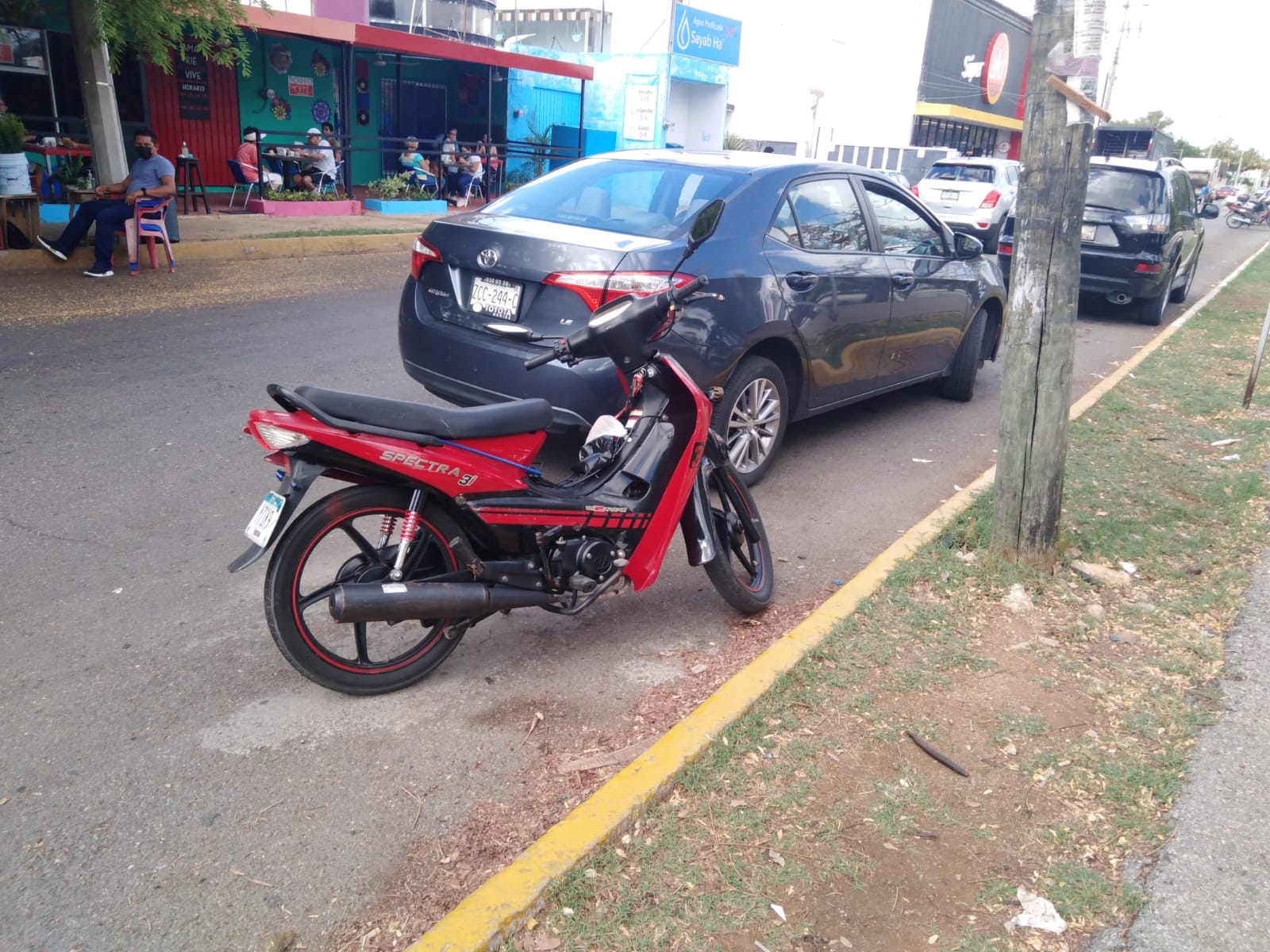 El motociclista se negó a ser trasladado a un hospital El motociclista se negó a ser trasladado a un hospital