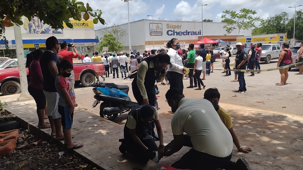 fue evacuado el personal de dicha empresa y los clientes para ser trasladados en una zona segura. fue evacuado el personal de dicha empresa y los clientes para ser trasladados en una zona segura.