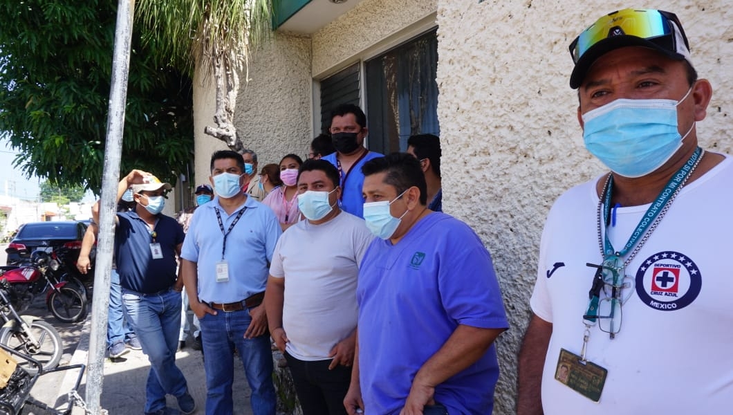 Algunos empleados no ha recibido la vacuna del COVID-19