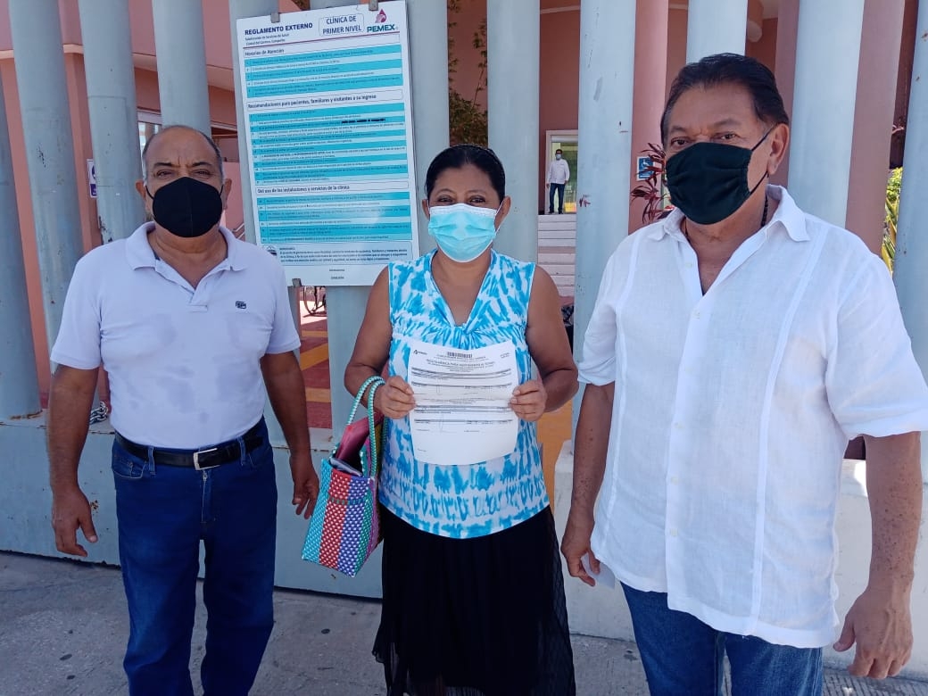 Trabajadores de Pemex jubilados fueron a consultar y en las farmacias no habían medicinas