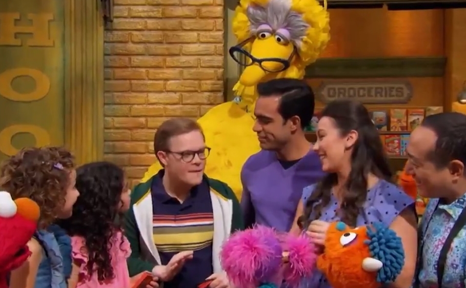 Frank y Dave son los padres de la primera familia homoparental en ser presentada a los niños por Plaza sésamo Frank y Dave son los padres de la primera familia homoparental en ser presentada a los niños por Plaza sésamo