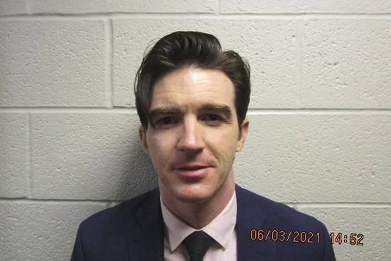 Drake Bell es detenido por poner en peligro a menores y tener conversaciones sexuales con una niña