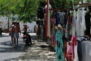 Mercado Artesanal 'La Pulga' en Isla Mujeres Mercado Artesanal 'La Pulga' en Isla Mujeres