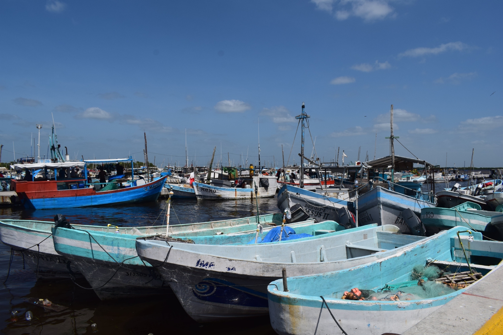 Los pescadores señalaron que hay un sobrepoblación de lanchas