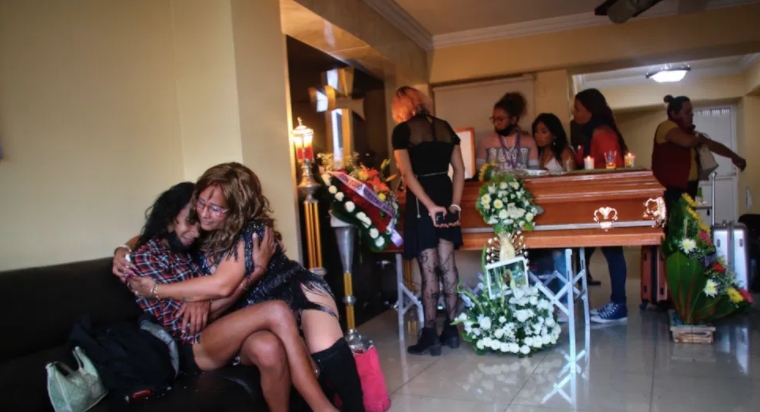 Mujer trans fallece en CDMX y no será enviada a su país porque ya fue velada