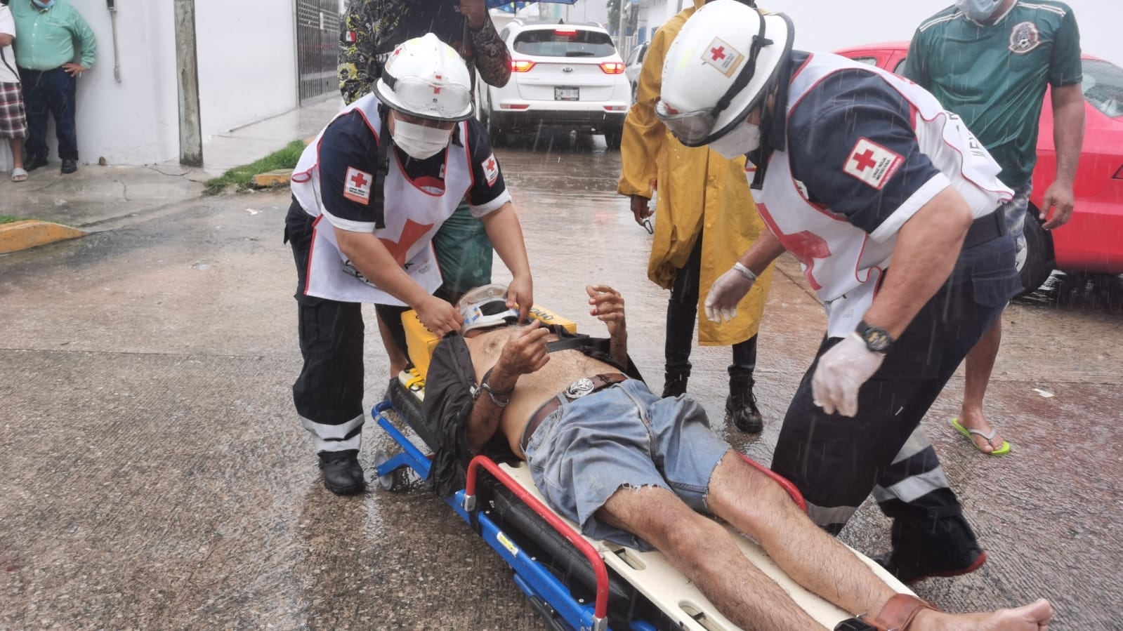 El hombre vive solo en Ciudad del Carmen