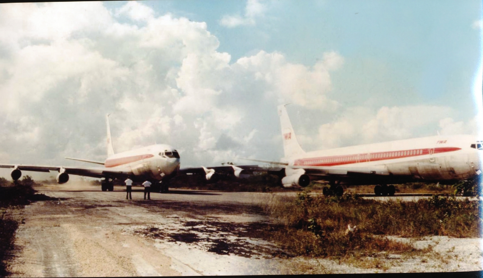 Los aviones aterrizaban en la pista preparada para ello, y que ahora se encuentra dentro de la ciudad de Cancún