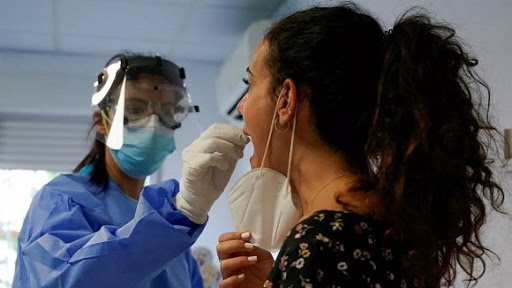 Estudio confirma que jóvenes enfermos por Coronavirus son más vulnerables Estudio confirma que jóvenes enfermos por Coronavirus son más vulnerables