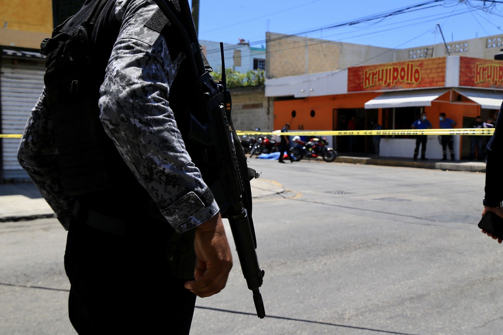 Los hechos se registraron en el negocio “Krujipollo” ubicado en la esquina de las avenidas 40 y Luis Donaldo Colosio Los hechos se registraron en el negocio “Krujipollo” ubicado en la esquina de las avenidas 40 y Luis Donaldo Colosio