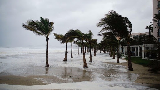 Se esperan lluvias puntuales intensas en Jalisco, Colima, Michoacán y Guerrero, y lluvias puntuales muy fuertes en Oaxaca.