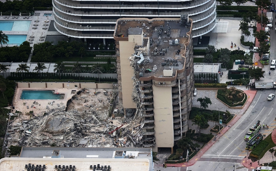 Autoridades locales informaron el jueves por la mañana que antes de que se derrumbara, esa parte del complejo Champlain Towers estaba en proceso de renovación