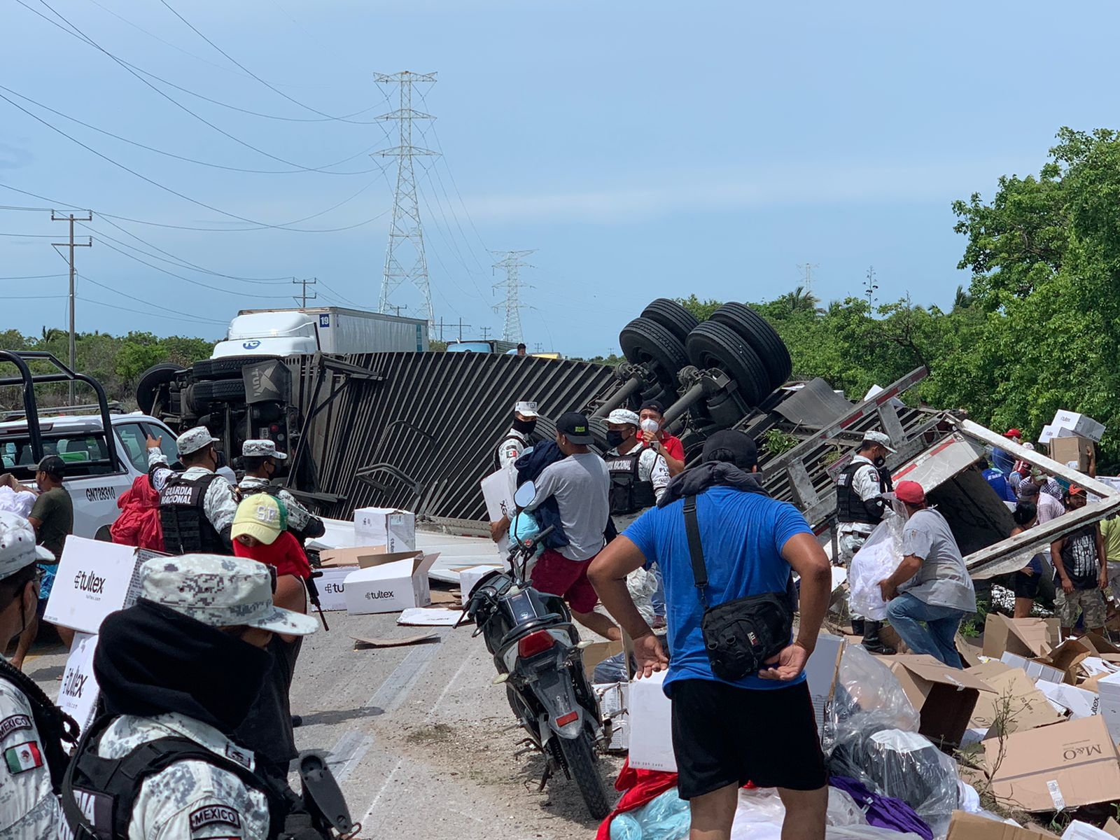 Conductores tomarían la carretera Villahermosa-Escárcega Conductores tomarían la carretera Villahermosa-Escárcega
