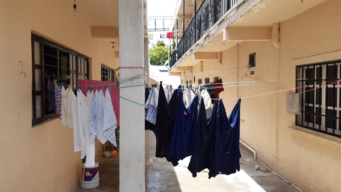 Otros problemas en vivienda observados por el Coneval son que 1.7 por ciento de las personas viven en hogares sin pisos firmes Otros problemas en vivienda observados por el Coneval son que 1.7 por ciento de las personas viven en hogares sin pisos firmes
