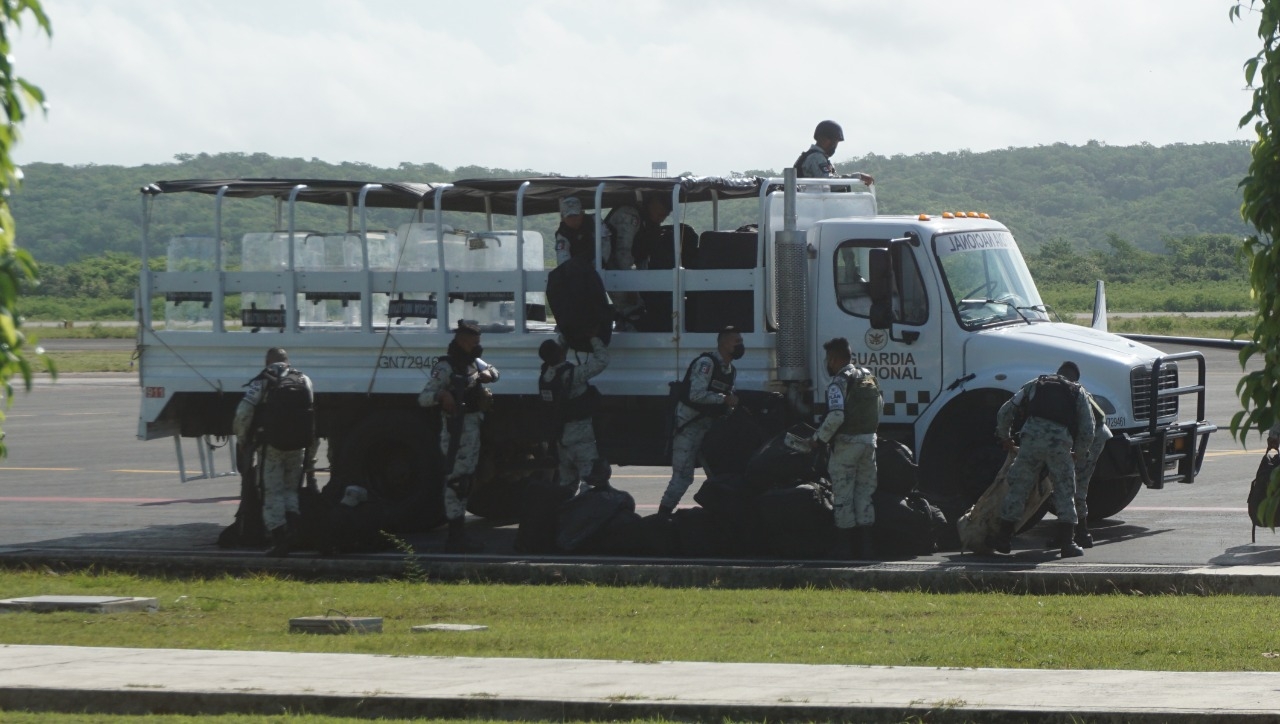 Arriban a Campeche más de 200 elementos de la Guardia Nacional en el aeropuerto internacional Arriban a Campeche más de 200 elementos de la Guardia Nacional en el aeropuerto internacional