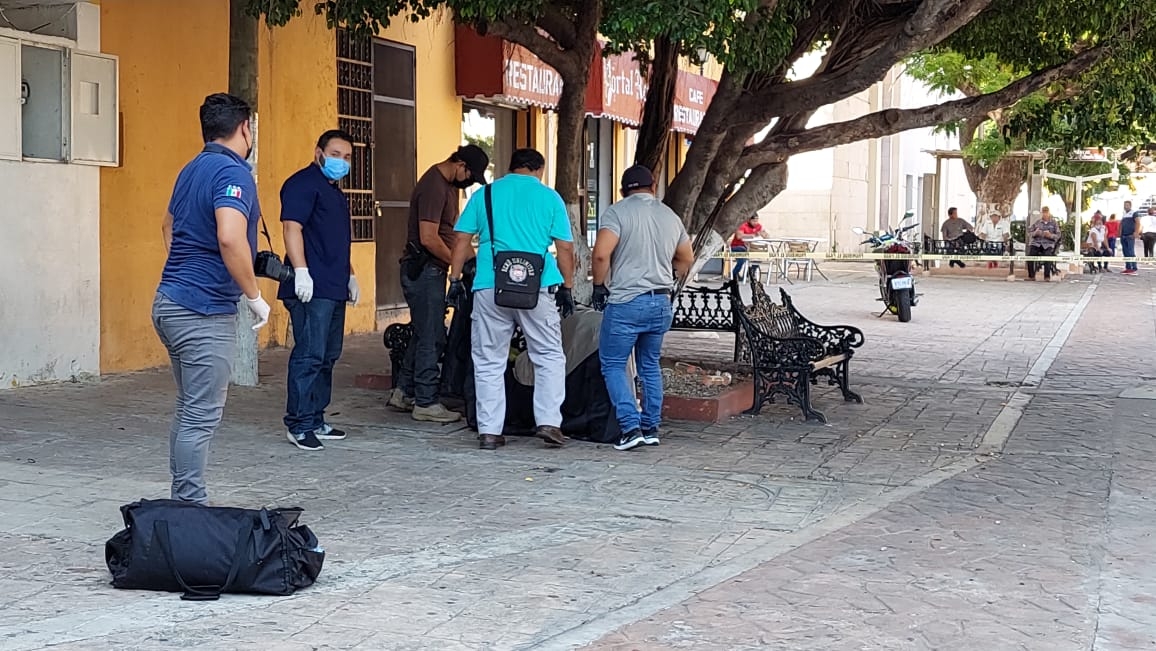 Fallece indigente en banca del parque de Villa de Isla aguada