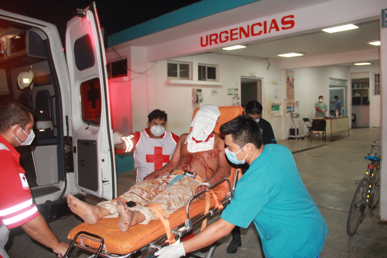 Pese a que su estado de salud es reportado como estable, el hombre ingresó al hospital general de Felipe Carrillo Puerto con heridas en la cara Pese a que su estado de salud es reportado como estable, el hombre ingresó al hospital general de Felipe Carrillo Puerto con heridas en la cara
