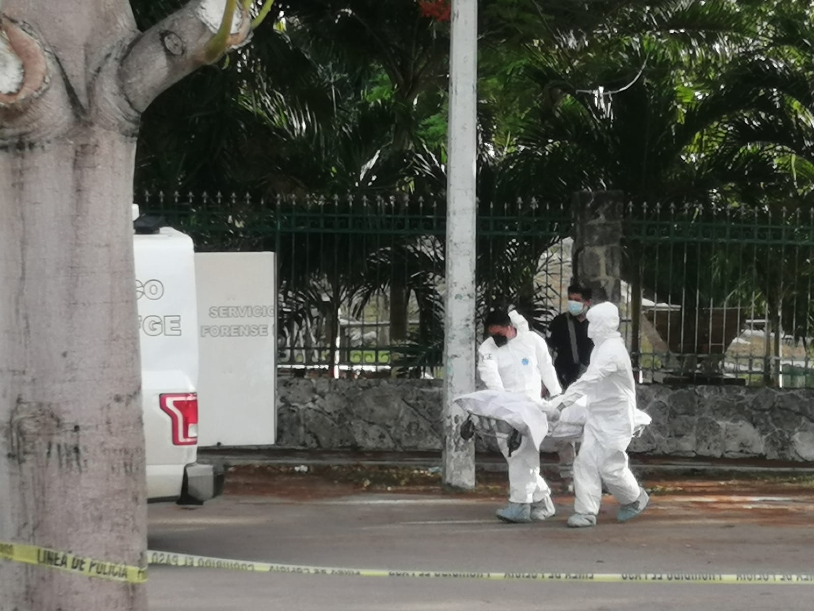 Personal del Semefo realizó el levantamiento del cadáver esta mañana