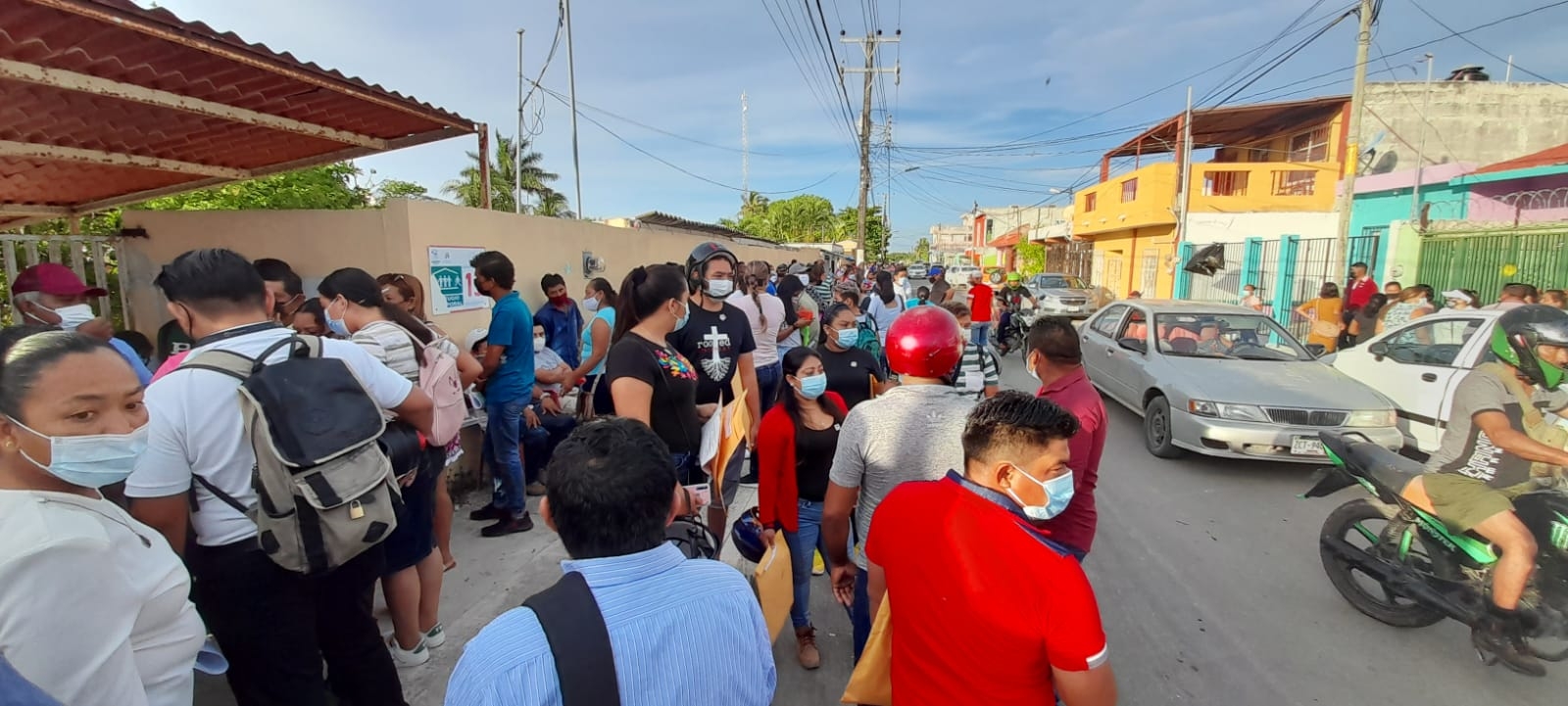 Sin protocolos de higiene se presentan ciudadanos a votar