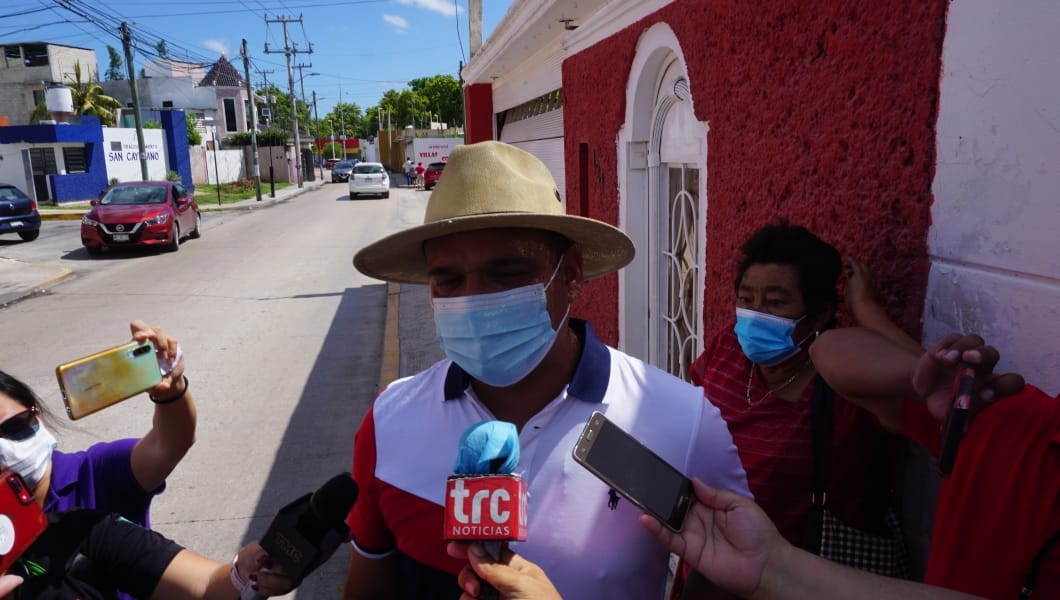 La casilla donde votó el candidato registro José Inurreta Borges, registró largas filas
