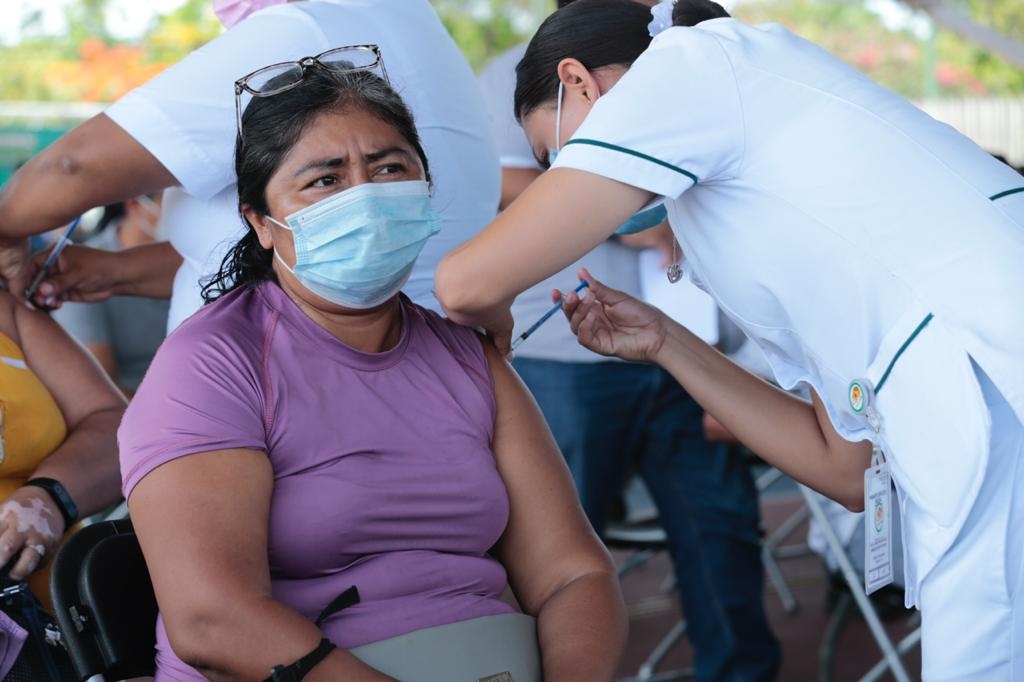 La vacunación en ciertos municipios de Quintana Roo se retomó este martes