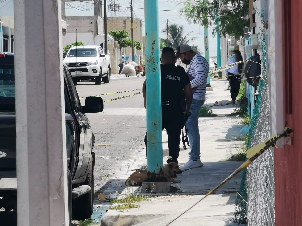 Paramédicos de la Cruz Roja trasladaron de emergencia al herido siendo ingresado a un hospital