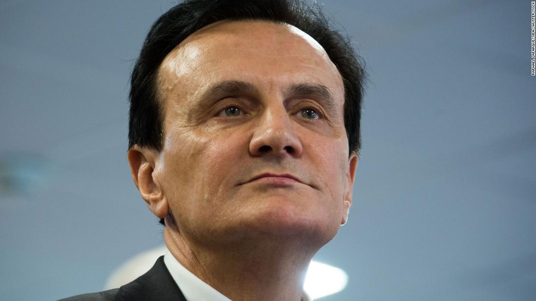 Pascal Soriot tiene 62 años de edad y ha aprovechado las ganancias que ha dejado la vacuna contra el COVID-19 Pascal Soriot tiene 62 años de edad y ha aprovechado las ganancias que ha dejado la vacuna contra el COVID-19