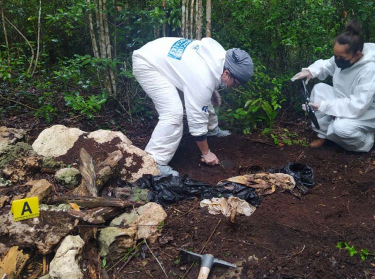 Luego del hallazgo de las fosas clandestinas, las autoridades policiacas montaron un operativo en Alfredo V. Bonfil