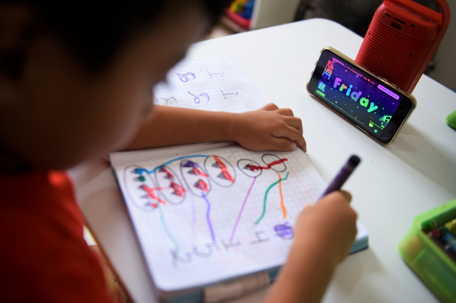 Algunos menores de edad no tuvieron acceso a internet o computadoras para poder seguir sus estudios en línea en Yucatán Algunos menores de edad no tuvieron acceso a internet o computadoras para poder seguir sus estudios en línea en Yucatán