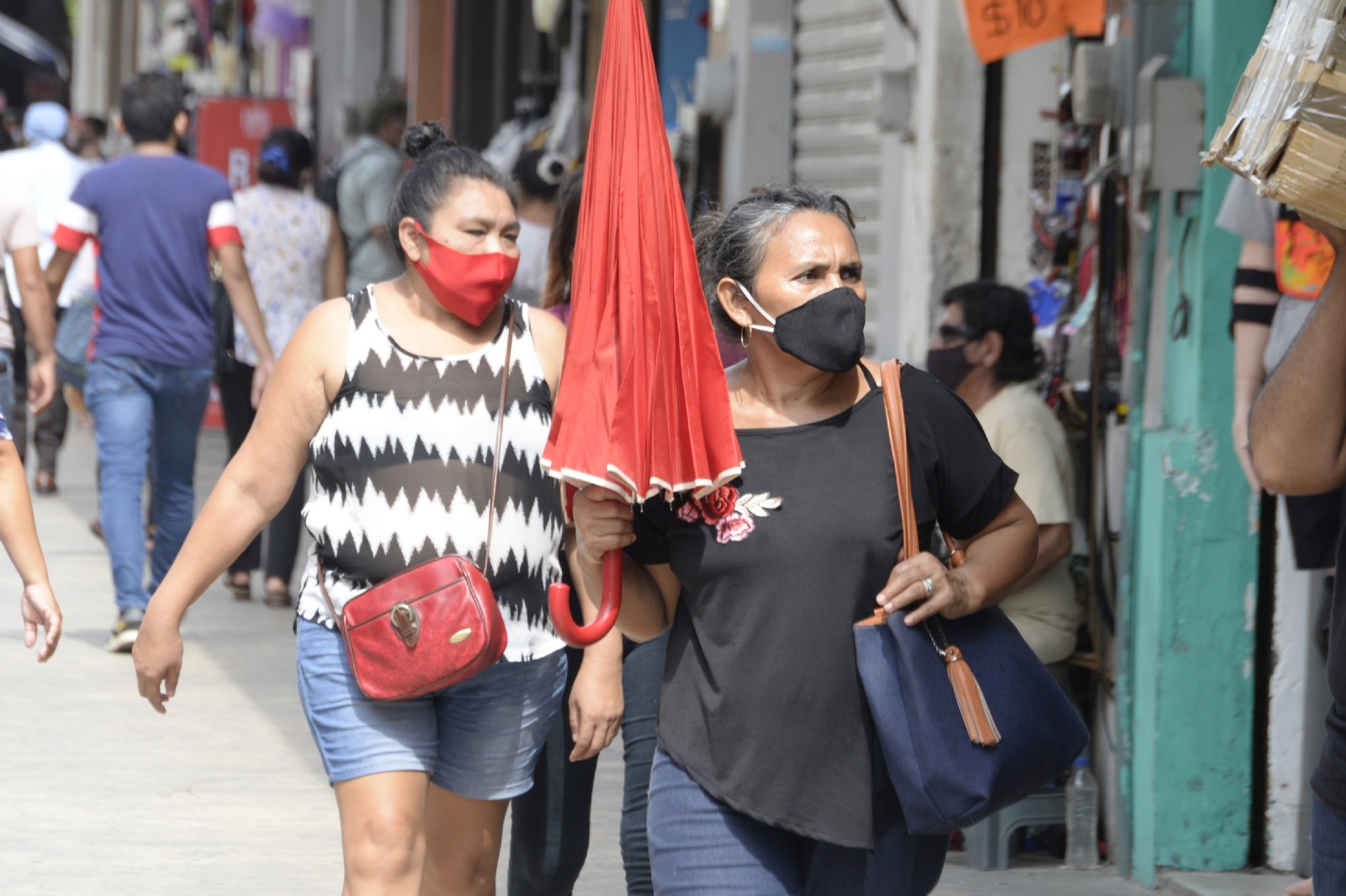 Mujeres, 'jefas de familia' en cerca de 32% de los hogares en Yucatán