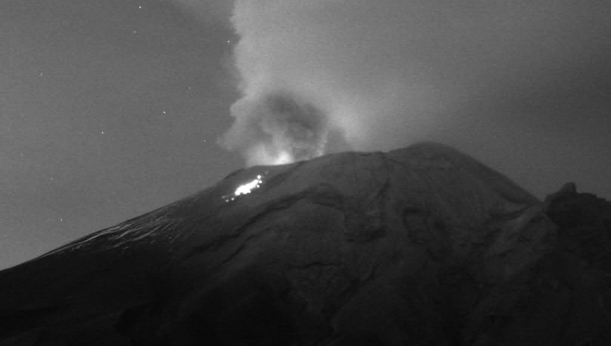 En las últimas 24 horas el coloso ha registrado 74 explosiones, 457 minutos de tremor y 2 explosiones menores. Foto: Especial