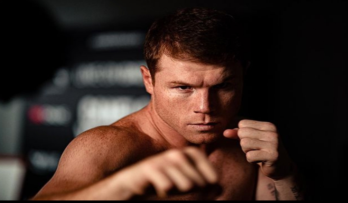 Canelo dio muestra de su riqueza humana al ayudar a una niña que juntaba dinero para poder pagar la operación de su madre, quien padecía un tumor cerebral