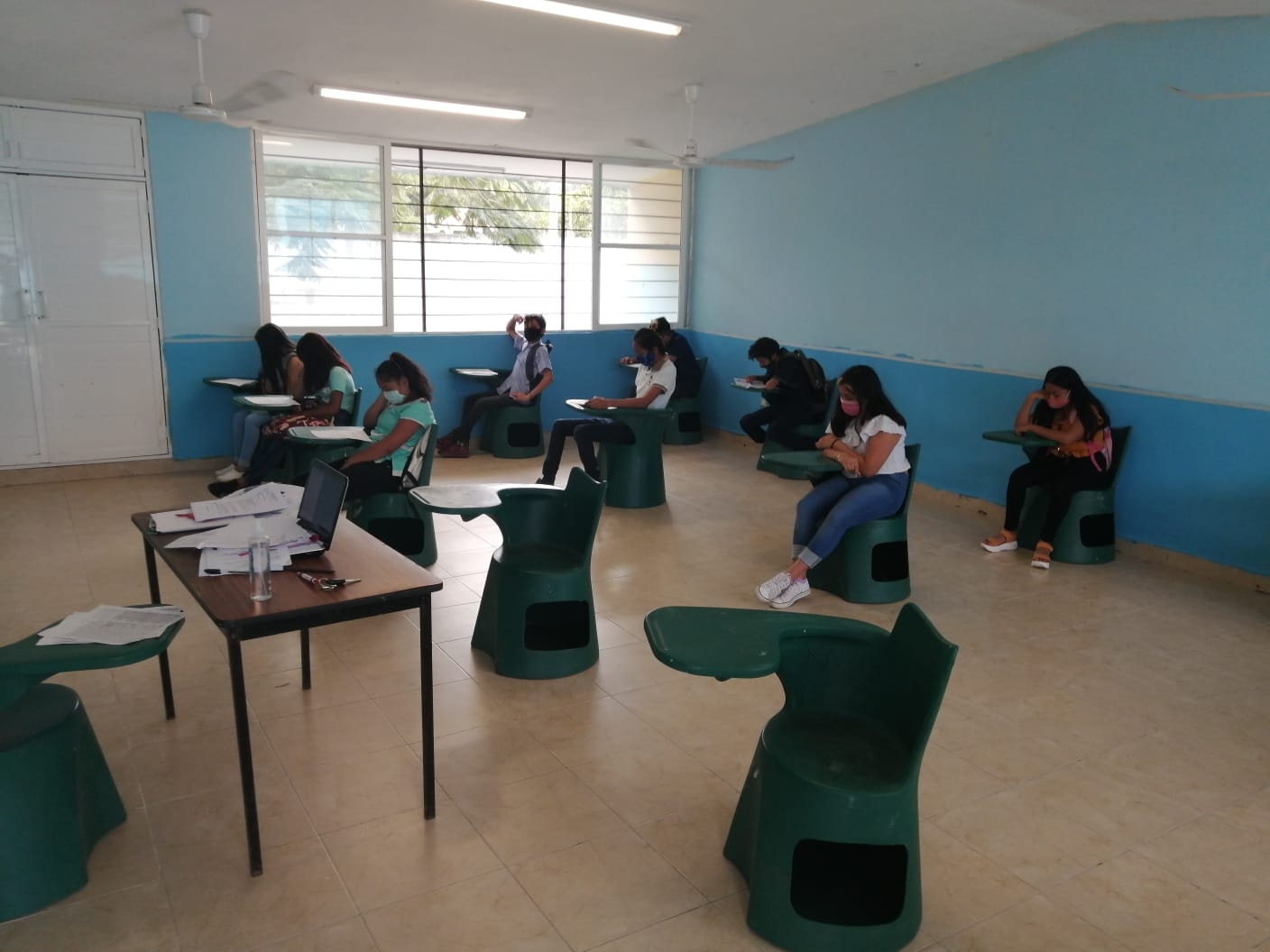 El uso de WhatsApp fue una gran herramienta de comunicación para maestras y alumnos El uso de WhatsApp fue una gran herramienta de comunicación para maestras y alumnos
