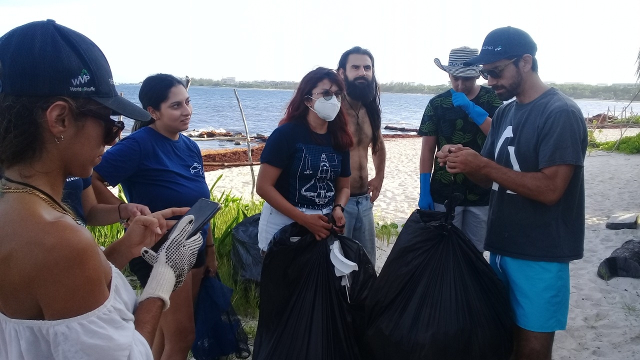 Se recolectaron un total de 30 kilos de basura, con la participaron de 18 personas Se recolectaron un total de 30 kilos de basura, con la participaron de 18 personas