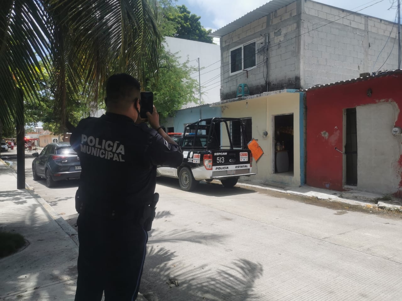 Los servicios de emergencia convencieron a la mujer de no aventarse