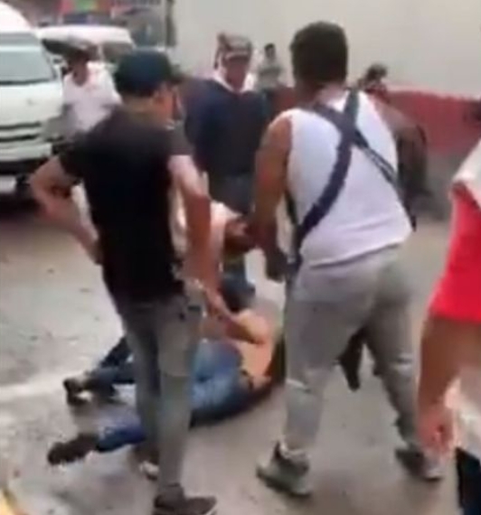 Golpiza a ladrón en Edomex es exhibida en redes sociales