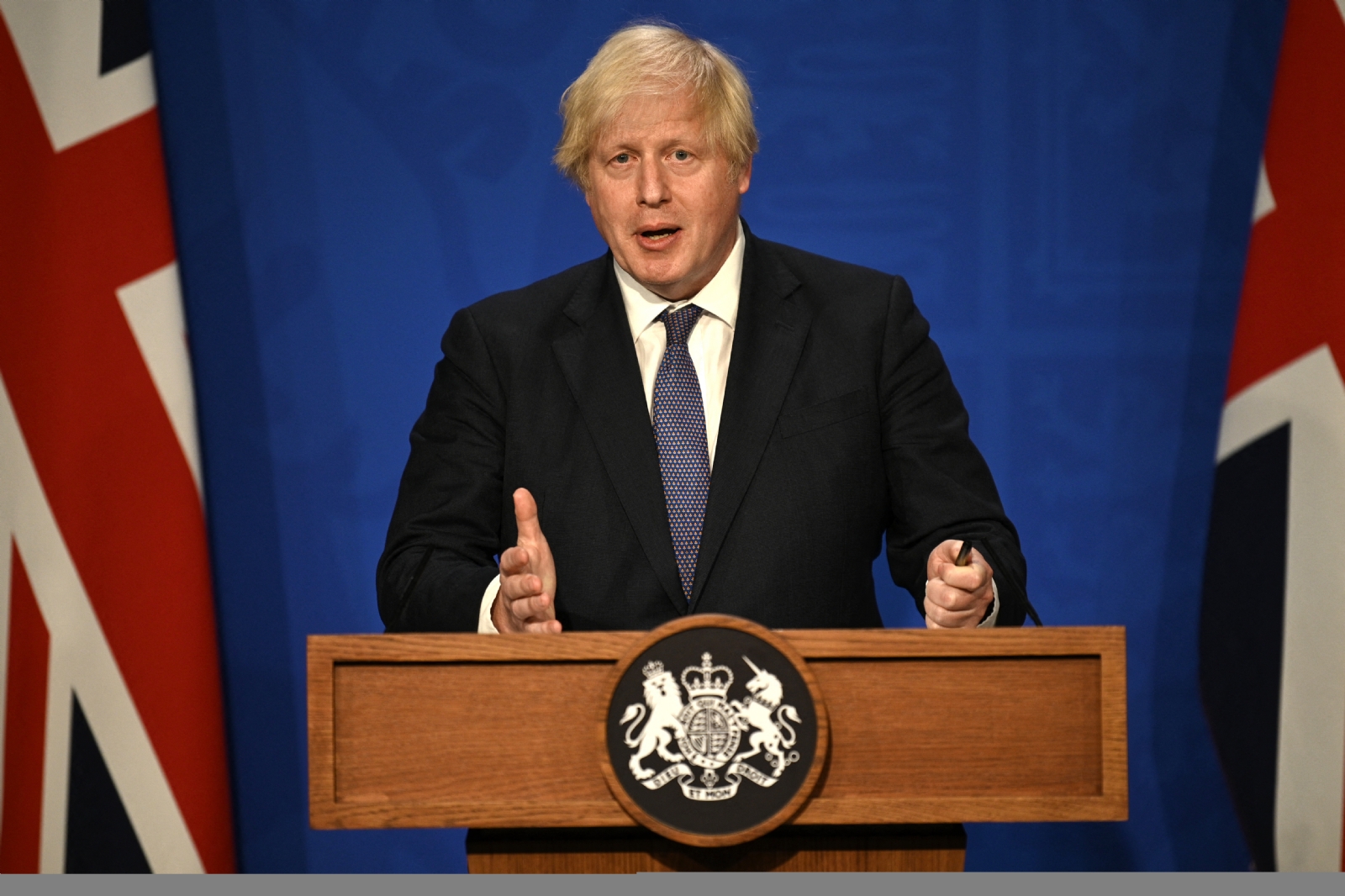 Boris Johnson comentó que no considera viable que mujeres transgénero participen en competencias para mujeres biológicas