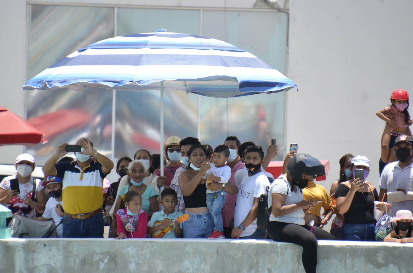 La sana distancia fue la única que no estuvo presente en la tradicional celebración carmelita