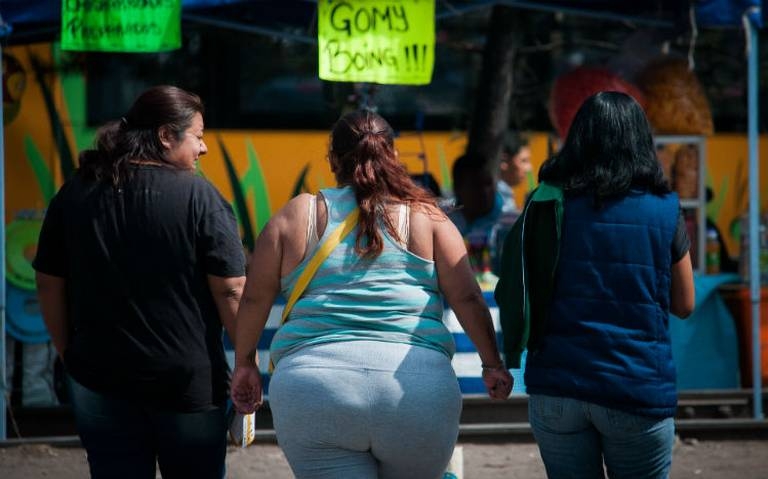 La población adulta es la más afectada ya que el 79% tiene sobrepeso y obesidad, La población adulta es la más afectada ya que el 79% tiene sobrepeso y obesidad,