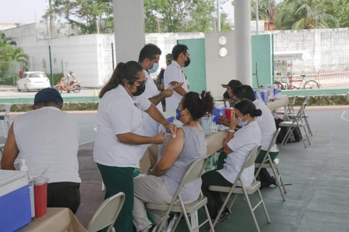 Se prevé inmunizar a 11 mil personas en Cozumel