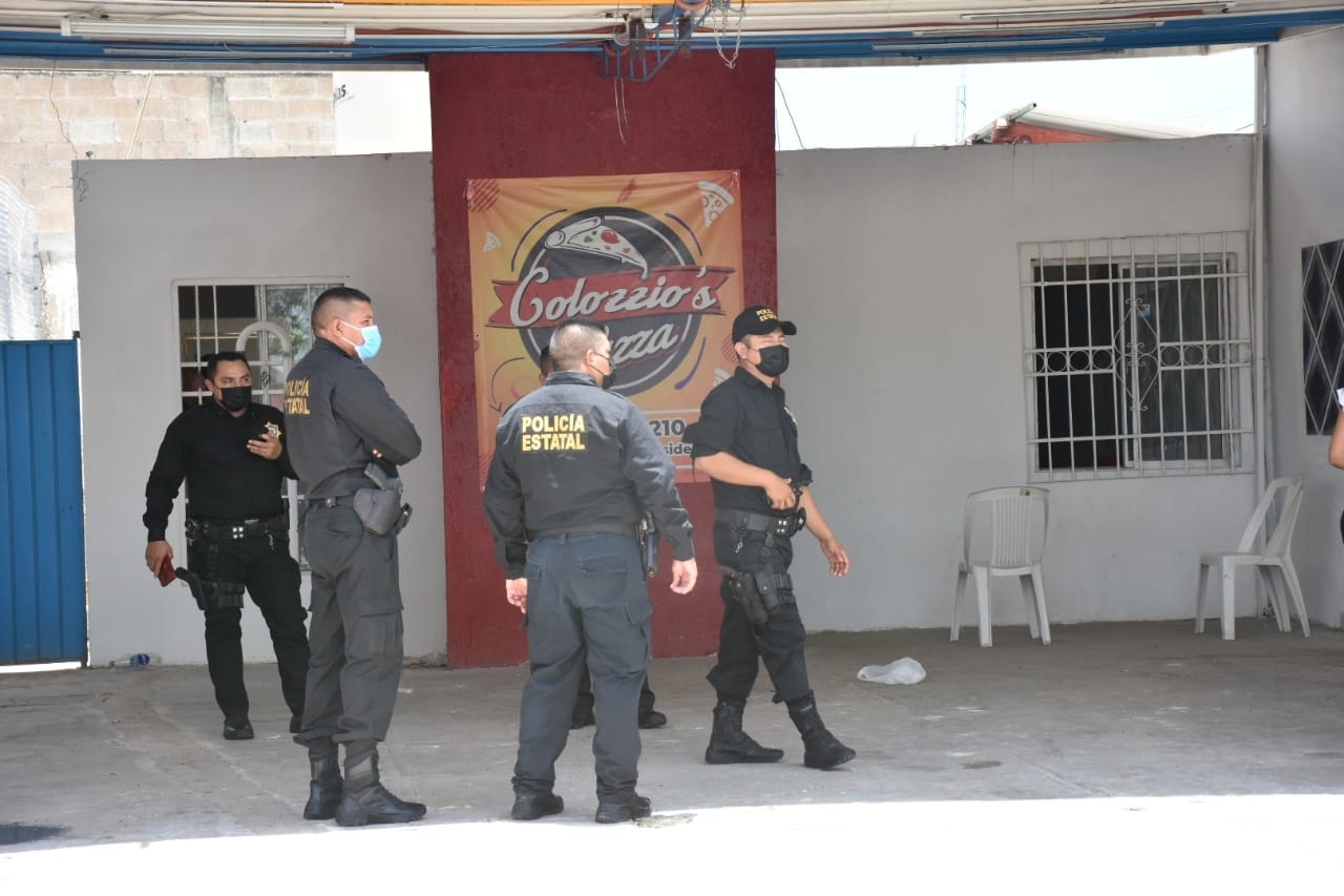 Los presuntos delincuentes forzaron las ventanas para entrar al local Los presuntos delincuentes forzaron las ventanas para entrar al local